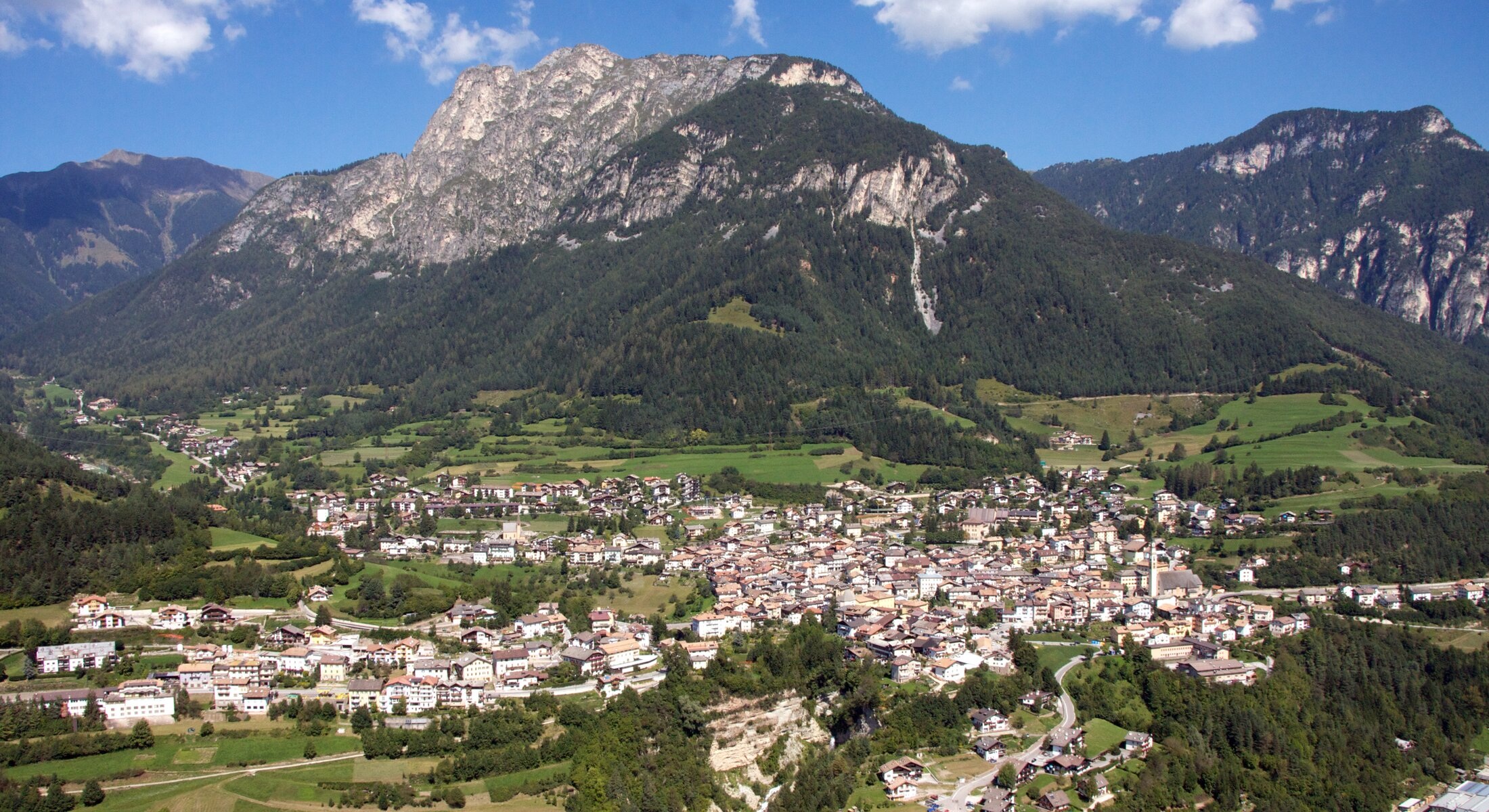 Panorama Tesero e Val di Fiemme